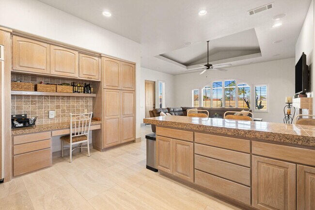 Building Photo - 73110 Calliandra St