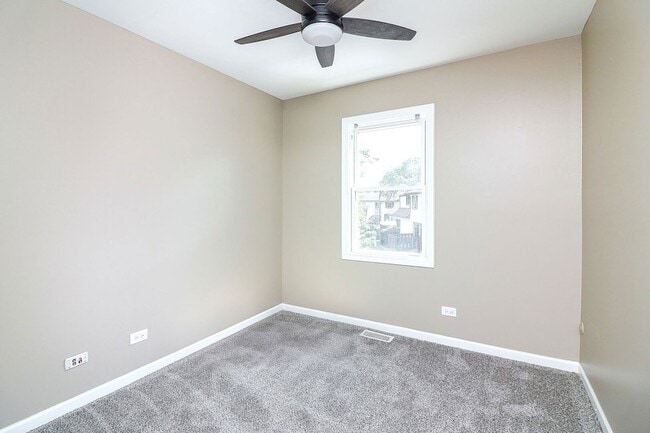 Building Photo - 7724 W Douglas Ct