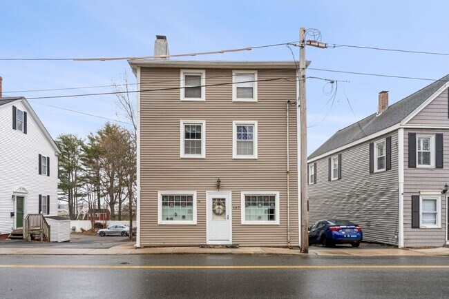 Building Photo - 137 Water St