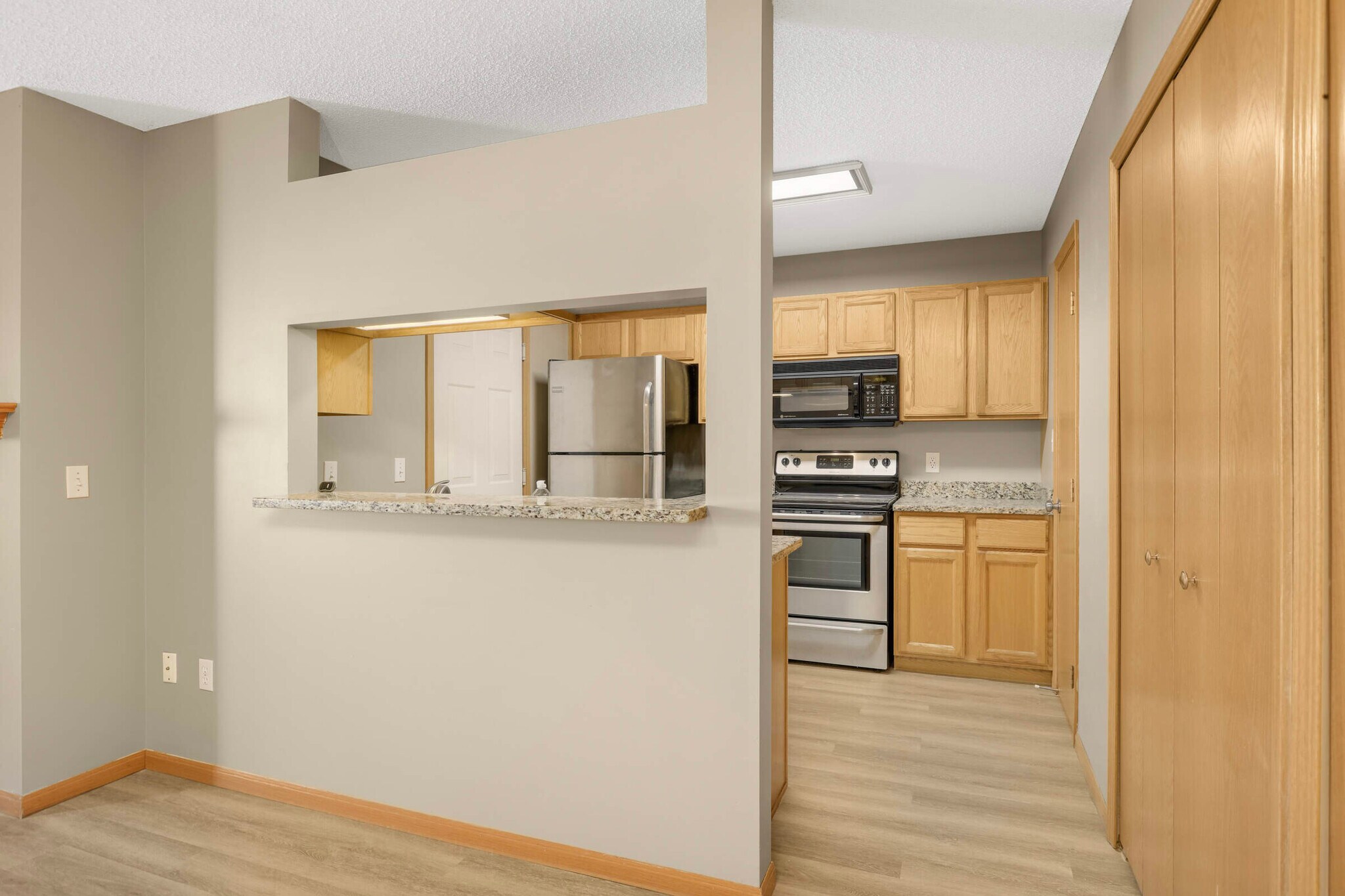 Building Photo - 4415 Naper Bay