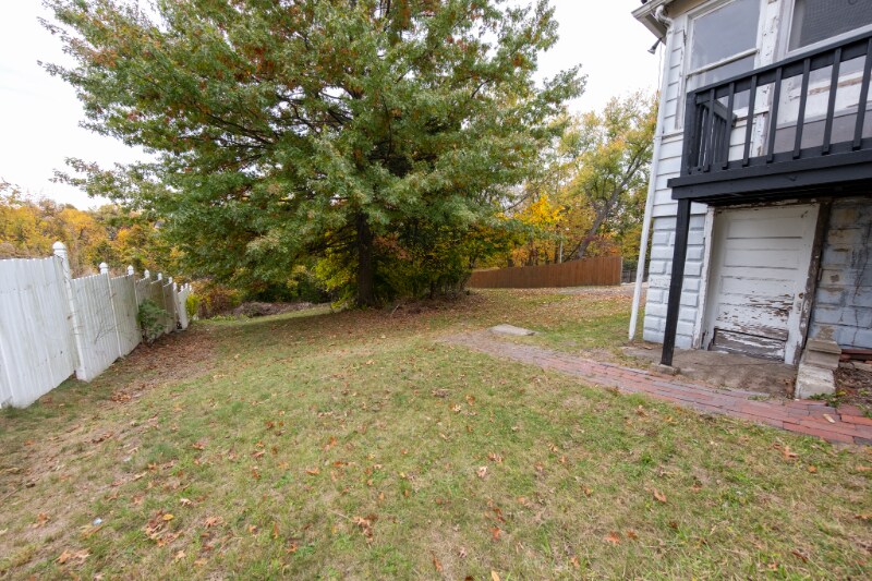 Building Photo - 3810 Clark St