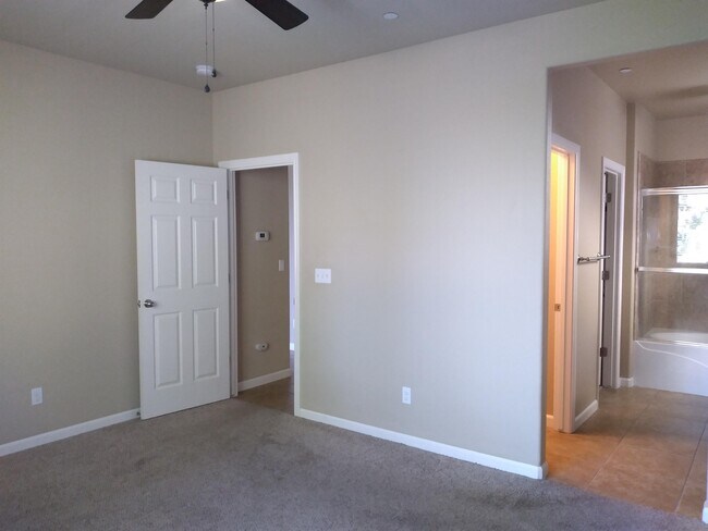 Building Photo - 4132 Chessa Ln