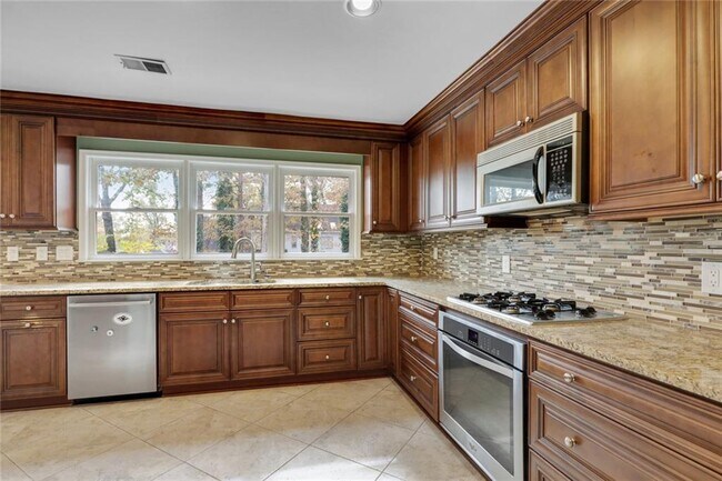 Building Photo - 3520 Billingsley Dr