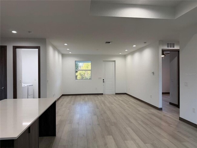 Building Photo - 3050 Wentworth St