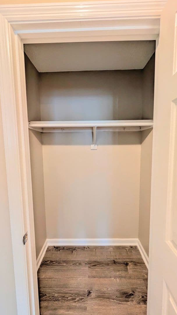 Building Photo - Remodeled and Move-in Ready Condo! | 1 br ...