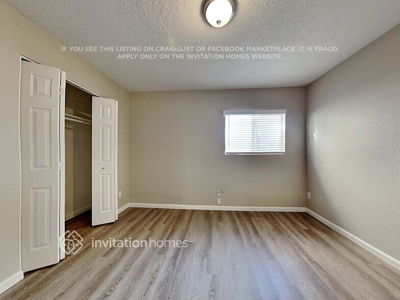 Building Photo - 560 S Wilbur