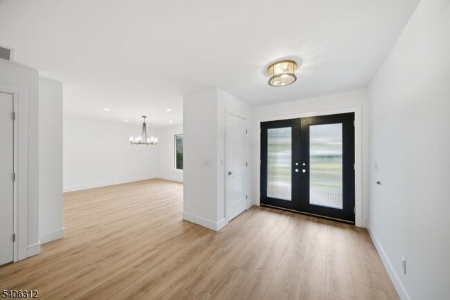 Building Photo - 12 McCaffrey Ln