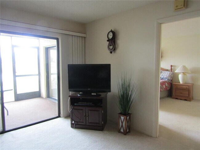 Building Photo - 5235 Willow Links