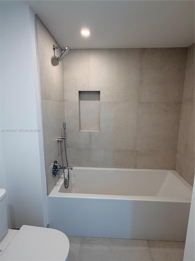 Building Photo - 9201 E Bay Harbor Dr