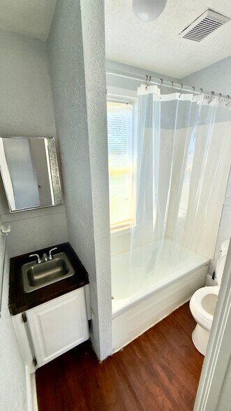 Second bathroom in the third bedroom - 136 S Peninsula Dr