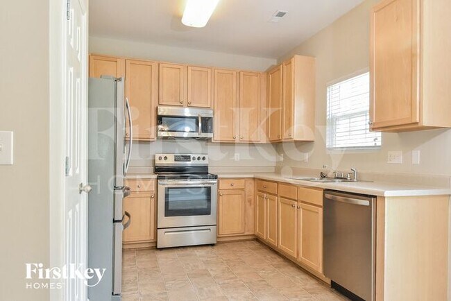 Building Photo - 137 Silver Creek Trail