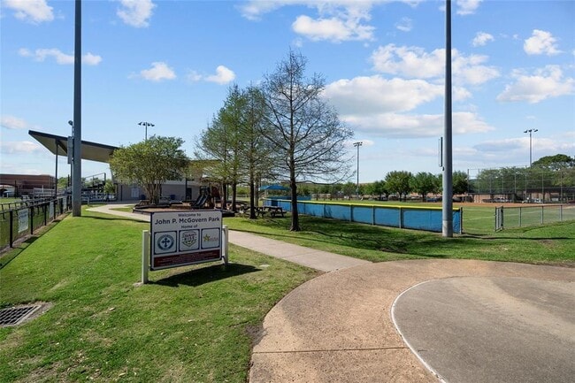 Building Photo - 3711 Tartan Ln