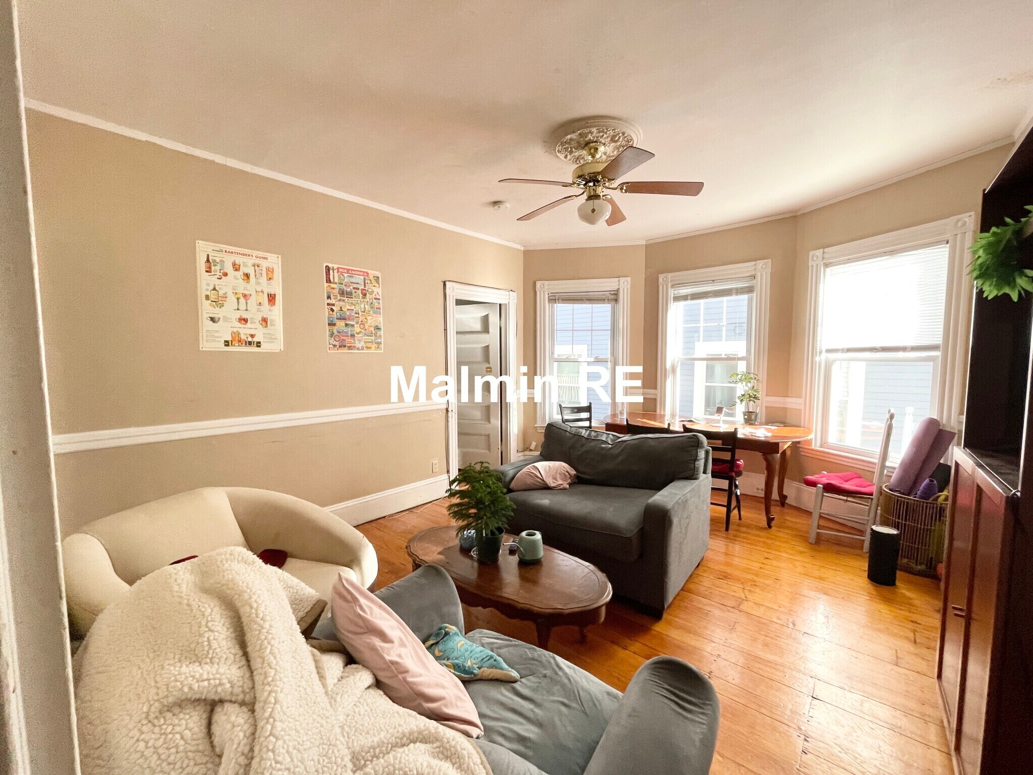 Building Photo - 67 Hillside St