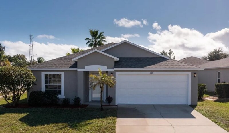 Building Photo - 200 Tree Branch Ln