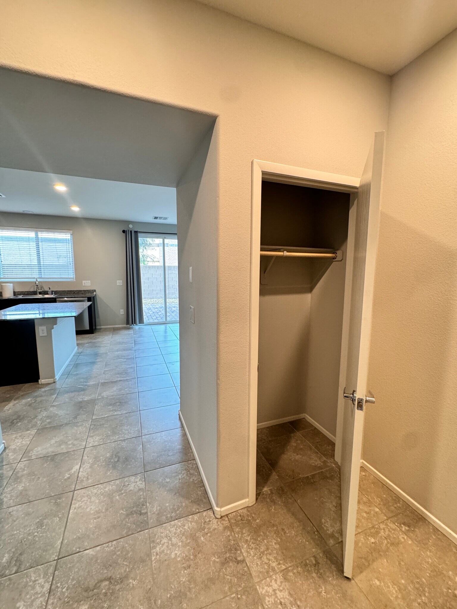 Building Photo - 4018 White Opal St