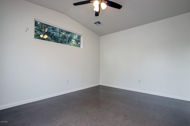 Building Photo - 4515 N 44th St