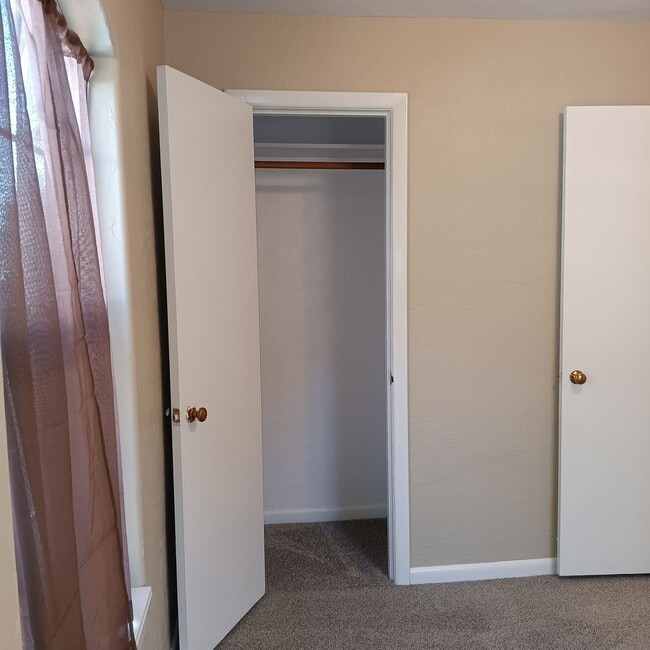 Building Photo - Charming Place To Call Home in Salem