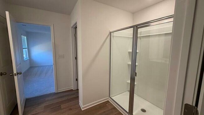 Building Photo - 105 Elijah St