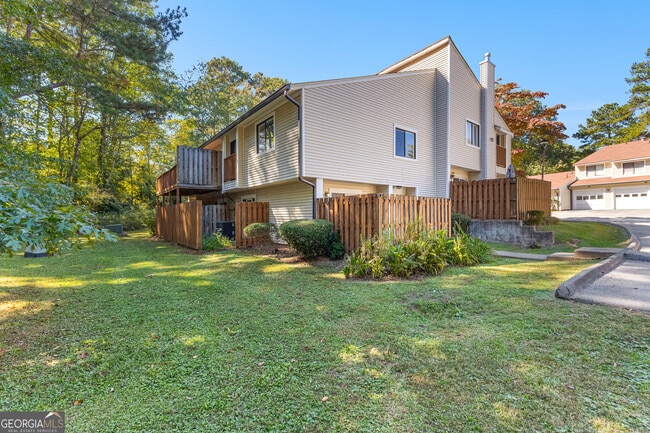 Building Photo - 143 Twiggs Cor