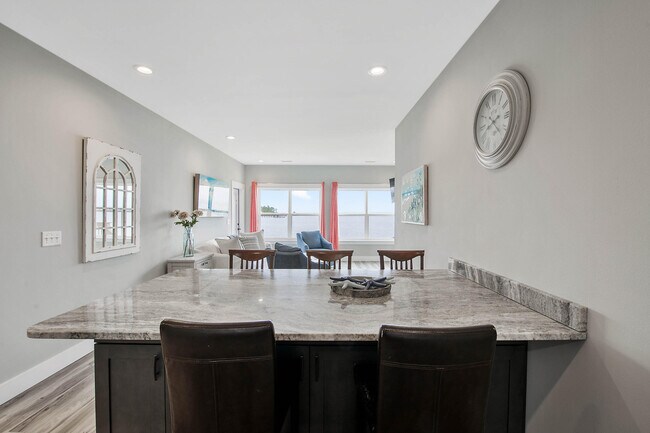 Building Photo - 486 Beatrice Point Rd