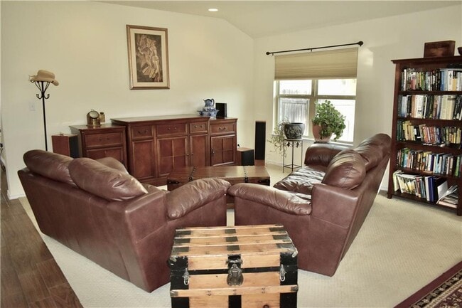 Building Photo - 201 Leather Oak Loop