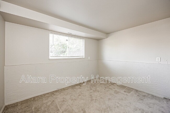 Building Photo - 3459 Springnite Dr