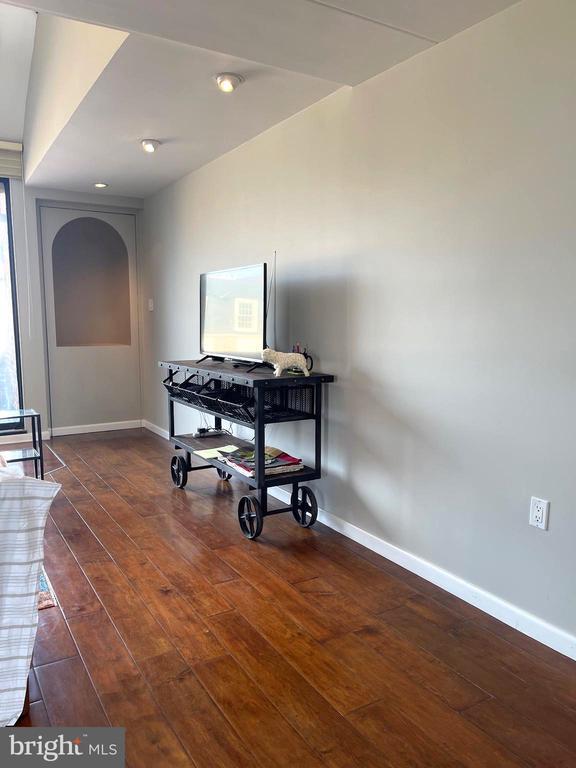 Building Photo - 28 Main St