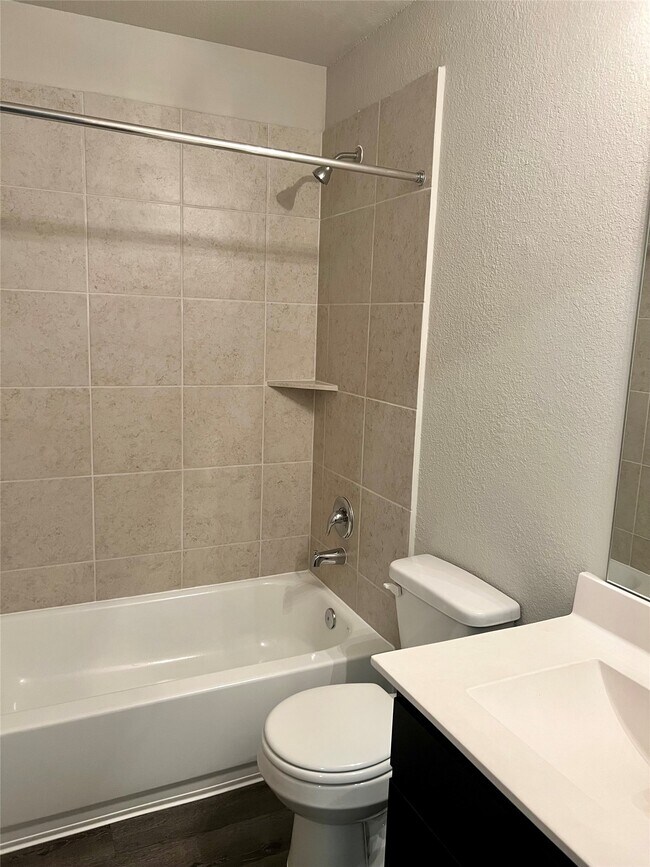 Building Photo - 5603 Brooklyn Rose Dr