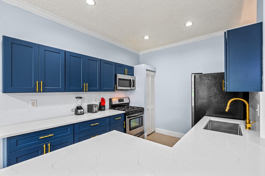 Building Photo - 1242 Olympic Cir