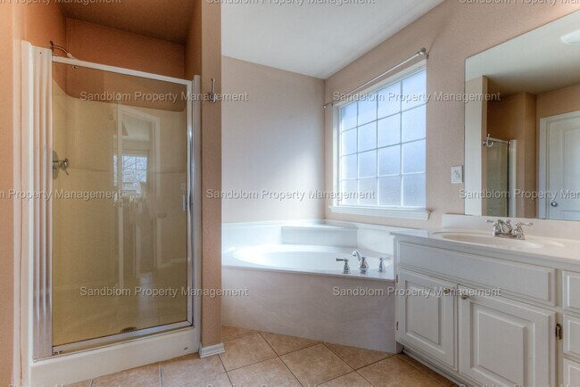 Building Photo - FOR LEASE | Jenks | $2200 Rent