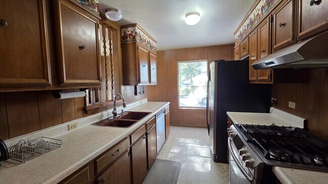 Building Photo - 2910 Wacos Dr