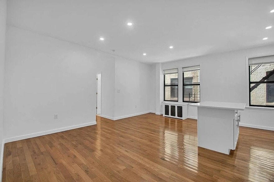 Building Photo - 1494 Ocean Ave
