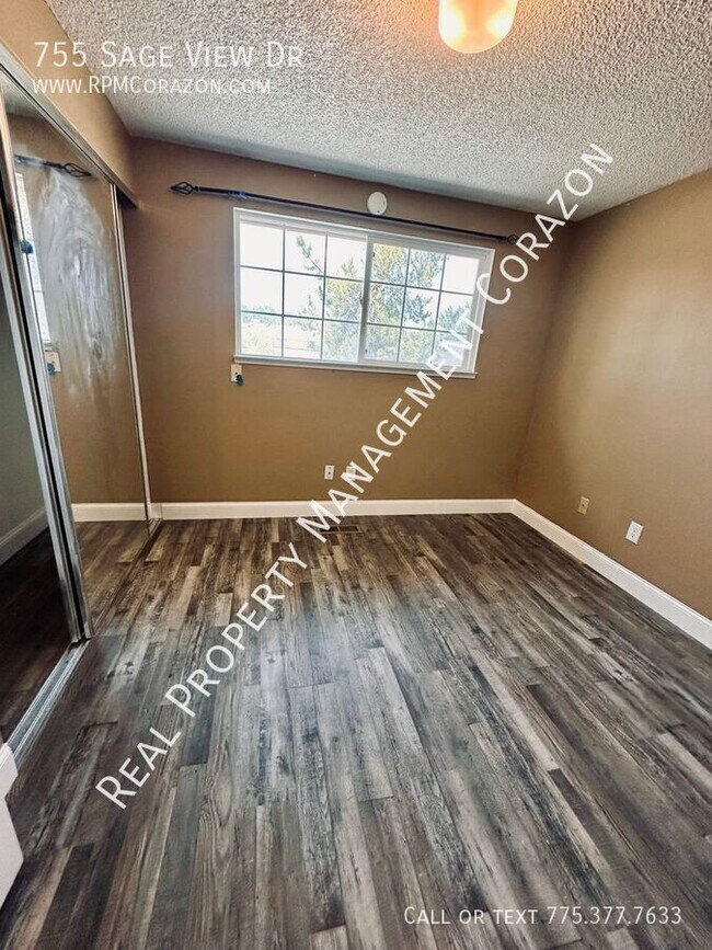 Building Photo - 755 Sage View Dr