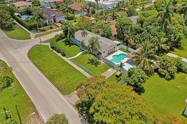 Building Photo - 16000 N Miami Ave