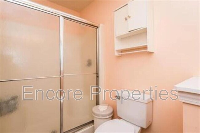 Building Photo - 209 Edward Ct