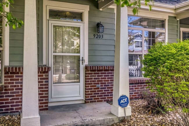 Building Photo - 3 Bed 3 Bath Townhouse in Westminster