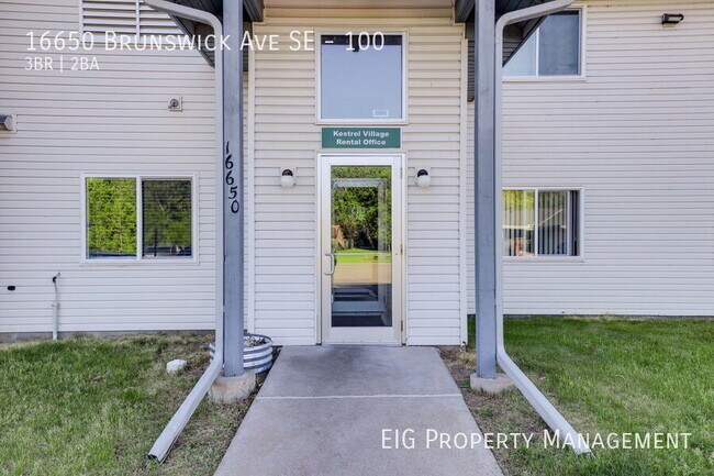 Building Photo - 16650 Brunswick Ave SE