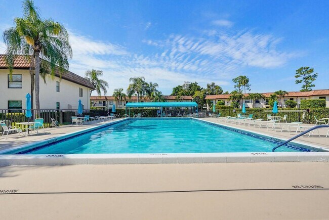 Building Photo - 7257 Golf Colony Ct