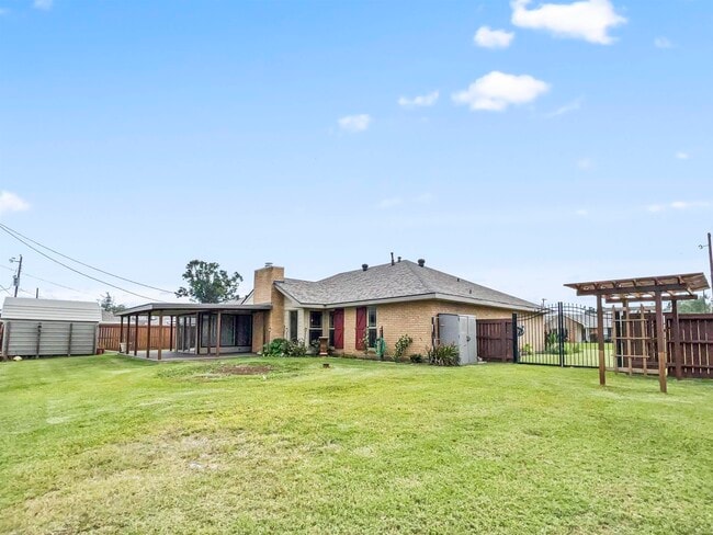 Building Photo - 33 Eucalyptus St