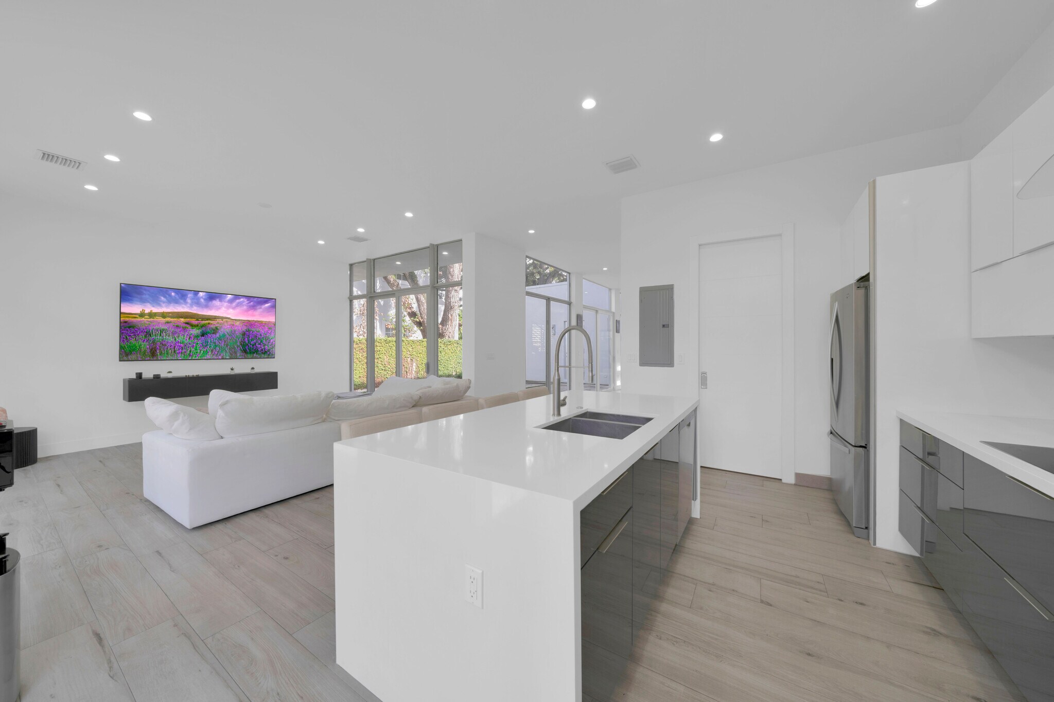 Building Photo - 5720 Coral Way