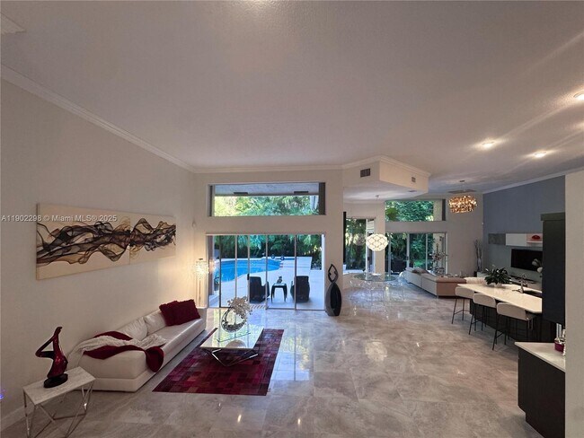 Building Photo - 375 Sabal Way