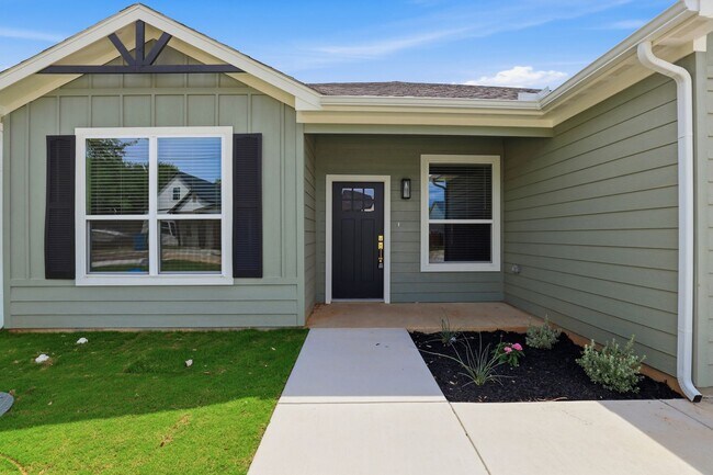 Building Photo - 5718 Barkridge Dr