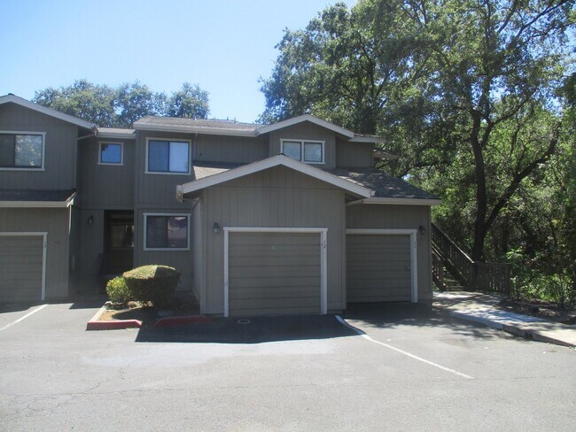 Primary Photo - SPACIOUS 2 BEDROOM CONDO - EACH BED HAS OW...