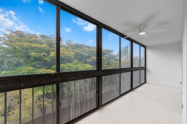 Building Photo - 7301 Amberly Ln