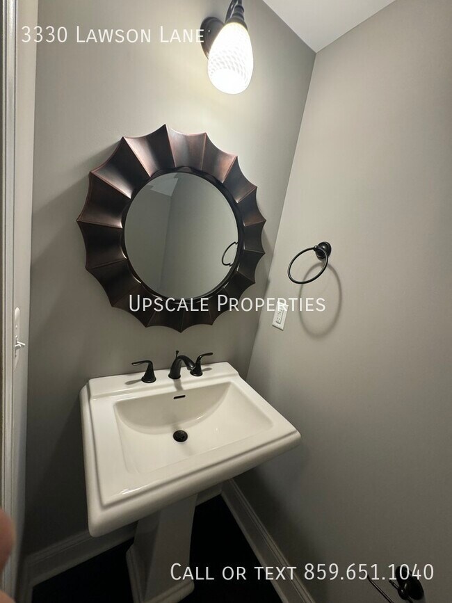 Building Photo - 3330 Lawson Ln