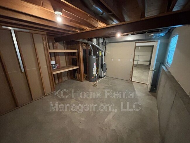 Building Photo - 501 Regina Ct