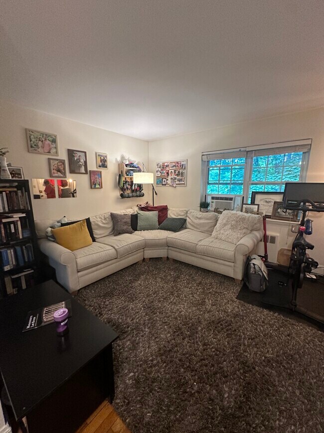 Building Photo - 5 Charlesbank Rd