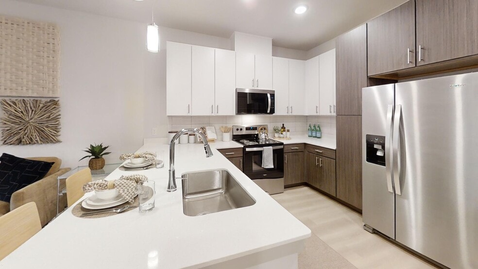 Building Photo - Bridge at Saffron