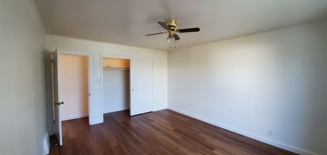 Building Photo - Beautifully Renovated Vintage  2 bedroom 2...