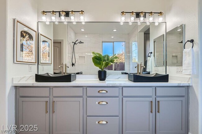 Building Photo - 5873 Skyfall Ct